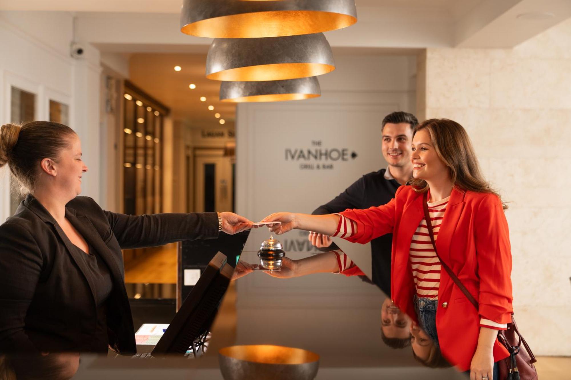 Ivanhoe Inn And Hotel Belfast Esterno foto