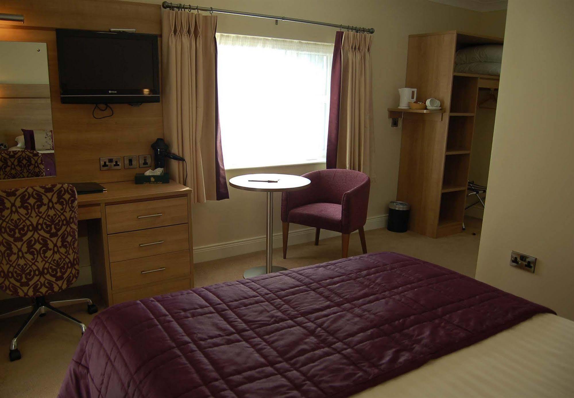 Ivanhoe Inn And Hotel Belfast Esterno foto
