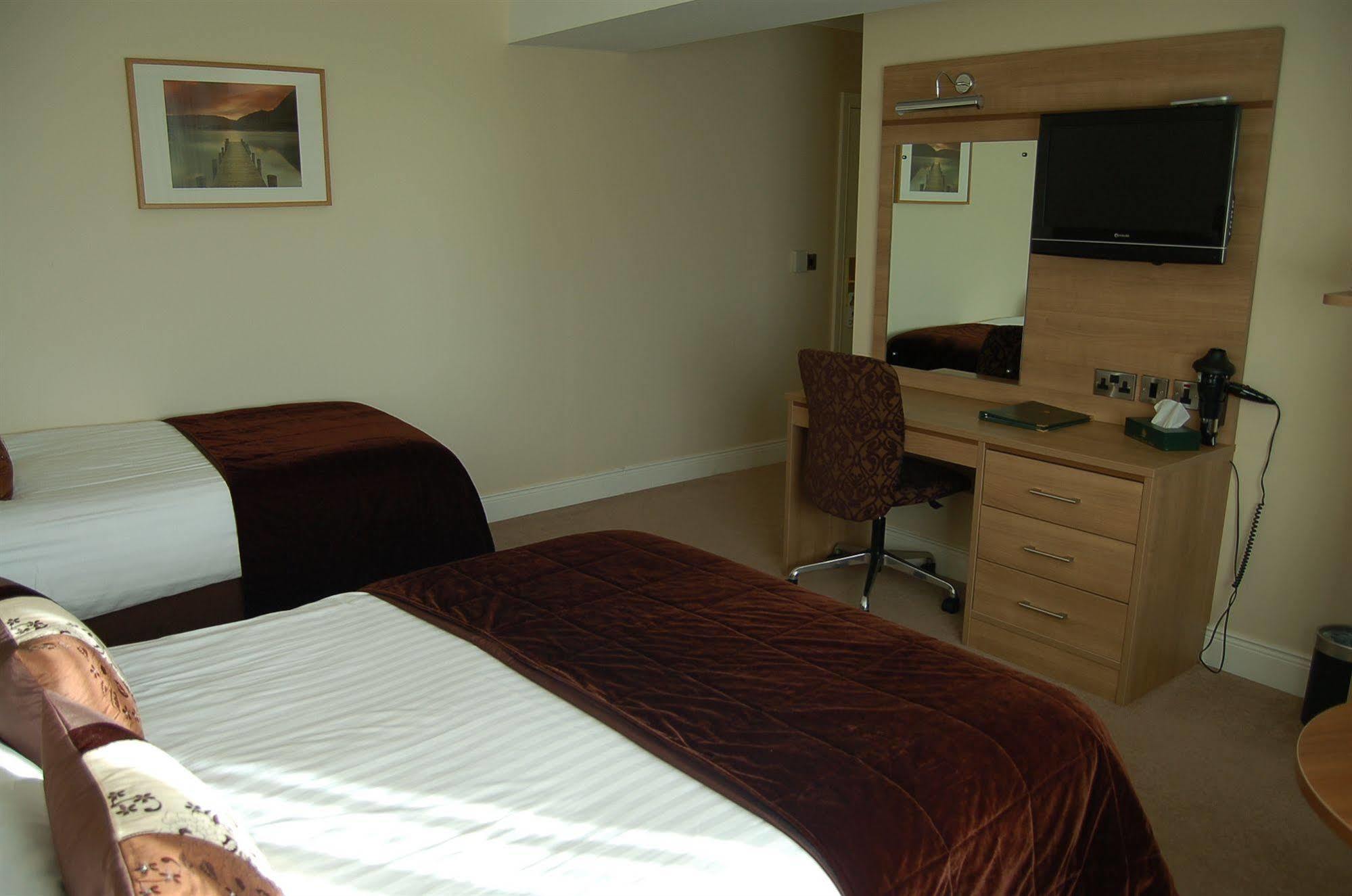 Ivanhoe Inn And Hotel Belfast Esterno foto